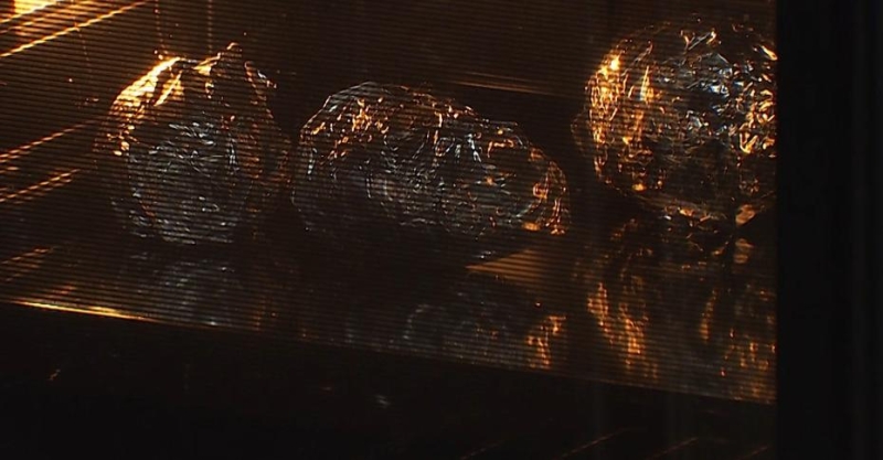 Форшмак с зелёным яблоком и красной икрой