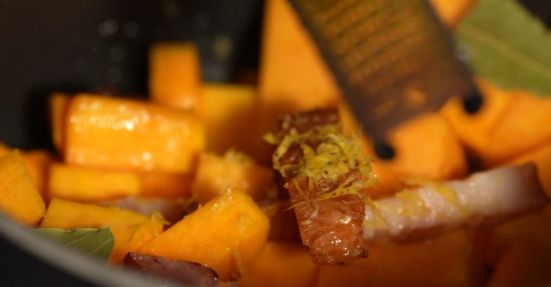 Гарнир из тыквы с грудинкой