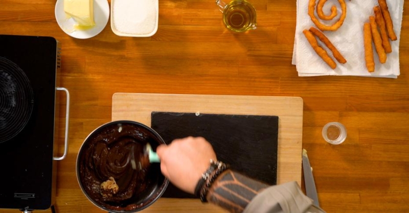 Панна-котта с шоколадным соусом