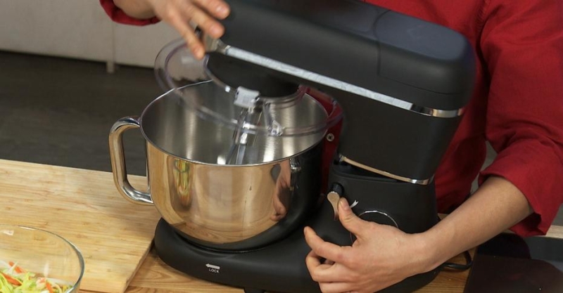 Маринованная скумбрия и блинчики ячхеджон