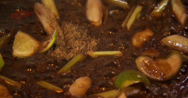 Лаймовый рис с морепродуктами и соусом из лемонграсса и лайма