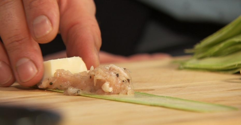 Рулеты из кабачков с куриным фаршем