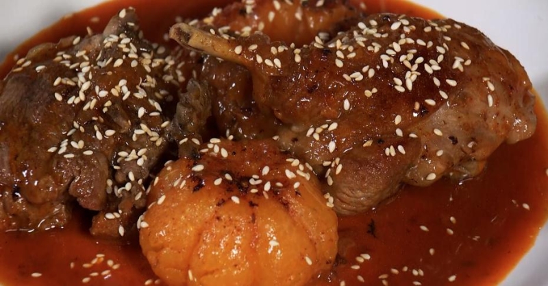 Утка томлёная с мандаринами