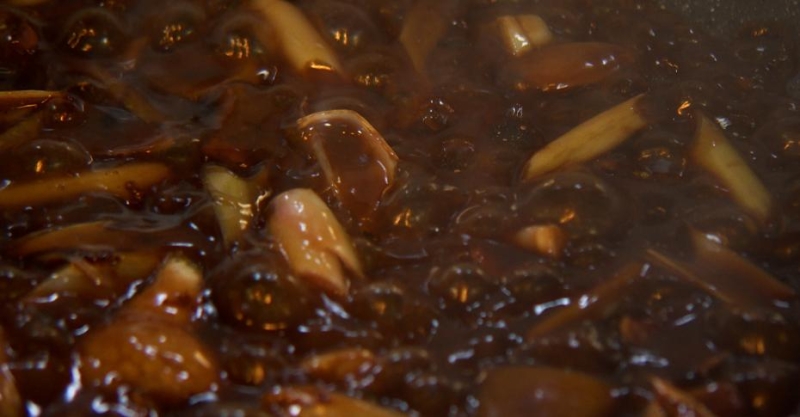 Лаймовый рис с морепродуктами и соусом из лемонграсса и лайма