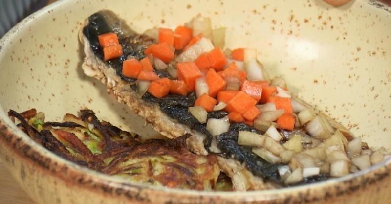 Маринованная скумбрия и блинчики ячхеджон