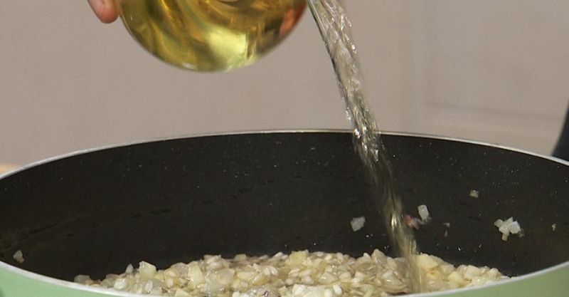 Зелёное ризотто и сливочный кальмар