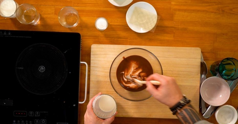 Панна-котта с шоколадным соусом