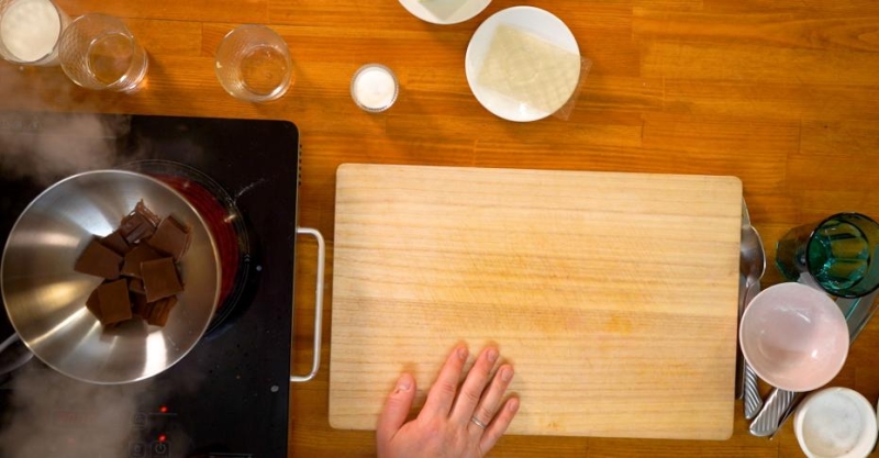 Панна-котта с шоколадным соусом