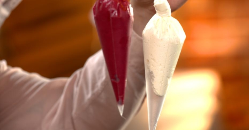 Свекольно-сливочный мусс с сырными крокетами