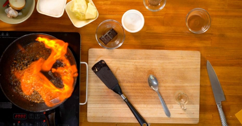 Филе-миньон с шоколадным соусом