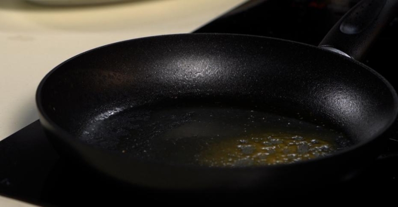 Шпажка с мини-стейком и креветкой