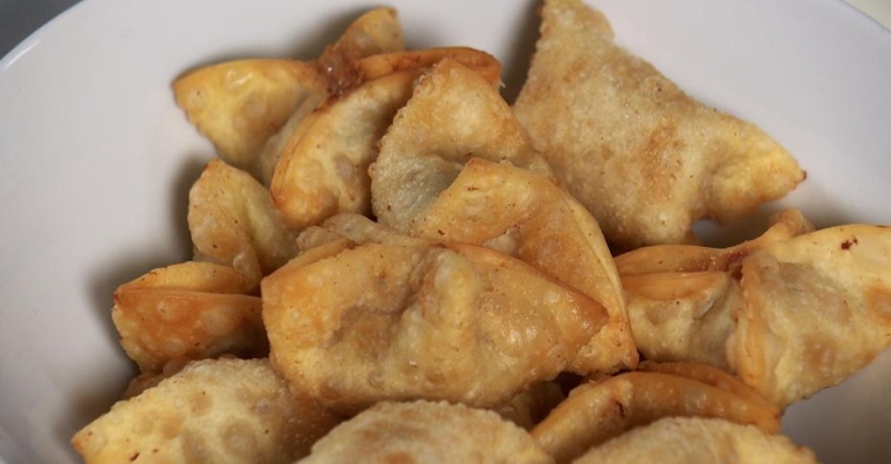 Крабовый Рангун (хрустящие вонтоны с крабовыми палочками)