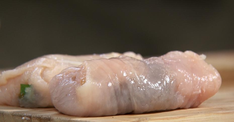 Куриное филе, фаршированное соусом чимичурри, с картофелем пай