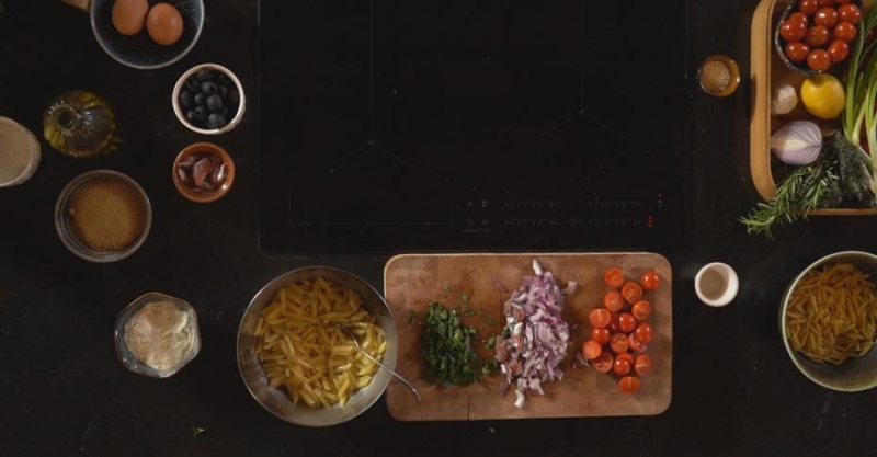 Салат с пастой и тунцом