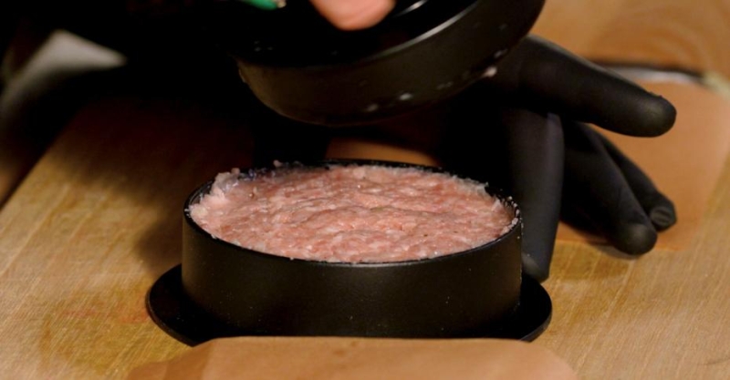 Бургер с вишней