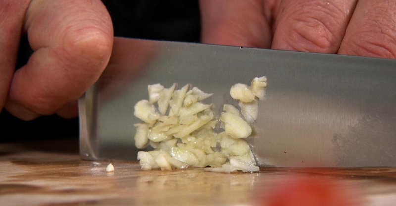 Кумпир (запеченная фаршированная картошка по-турецки)