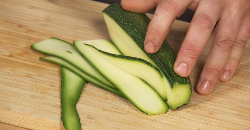 Рулеты из цукини и карпаччо