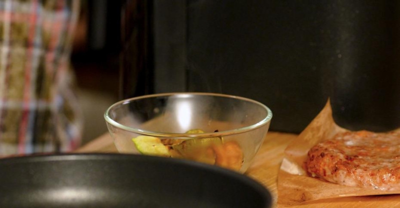 Бургер с вишней