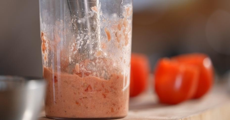 Фаршированные томаты с базиликом