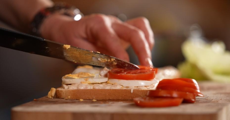 Тост трамедзино с тунцом