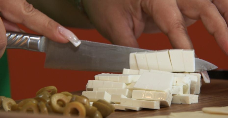 Курица по-гречески с питой