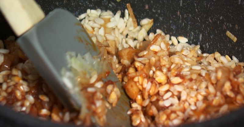 Ризотто Том Ям и десерт из рисовой бумаги