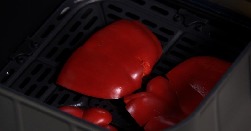 Салат с фасолью и запечённым болгарским перцем