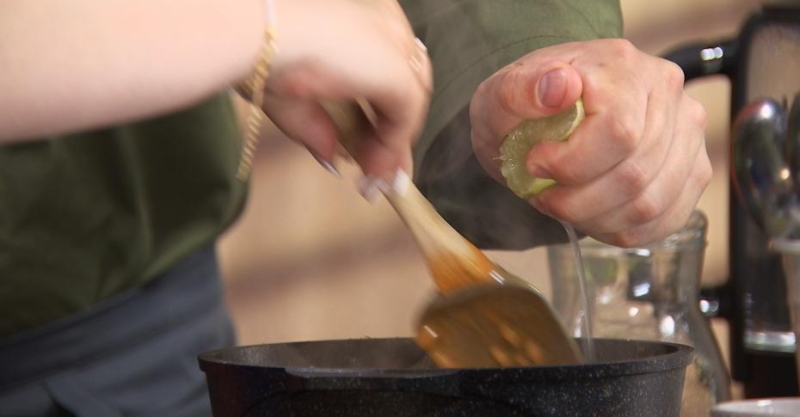 Ризотто Том Ям и десерт из рисовой бумаги