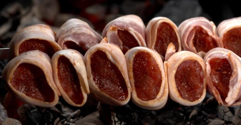 Глазированные медальоны и салат