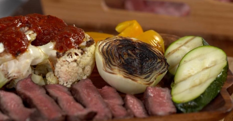 Классический и овощной стейки