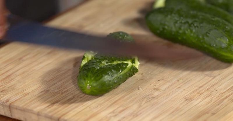 Свиная грудинка в азиатском стиле и закуска из лаваша