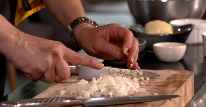 Брускетты с пеперонатой