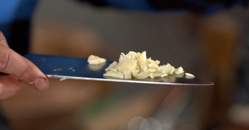 Свиная грудинка в азиатском стиле и закуска из лаваша