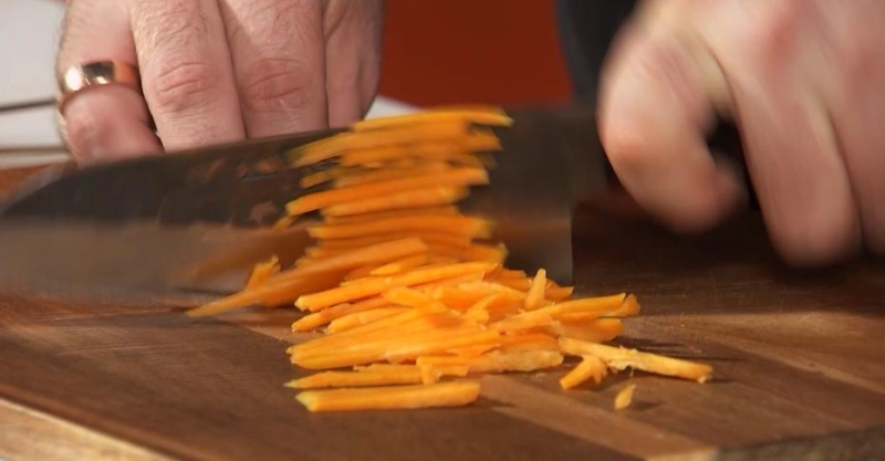 Цыплёнок с тыквой и зелёным маслом