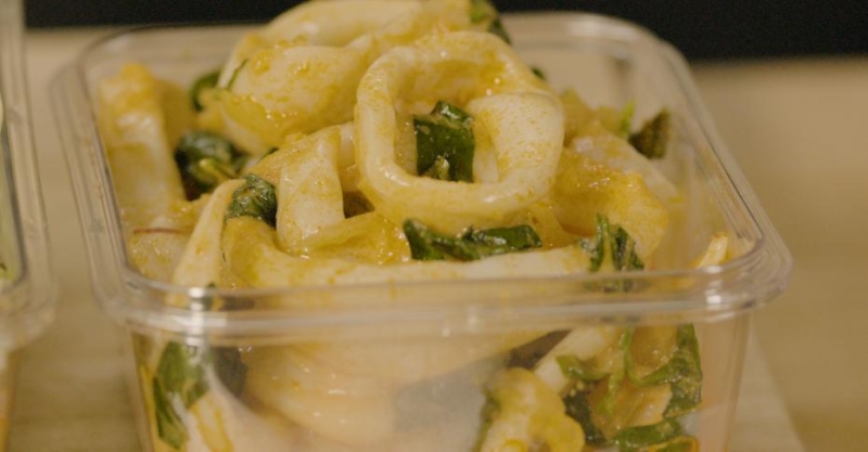 Кальмары в соусе карри