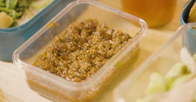 Намазка из вяленых томатов с тостами