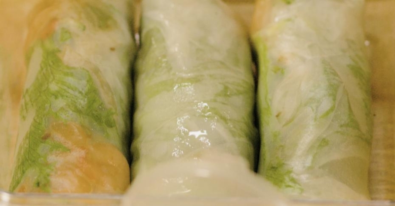 Спринг-роллы с креветками и устричным соусом