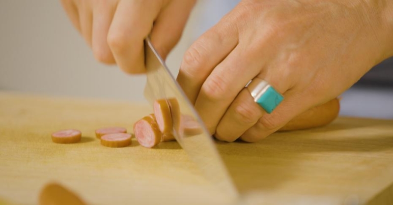 Сытный омлет с колбаской