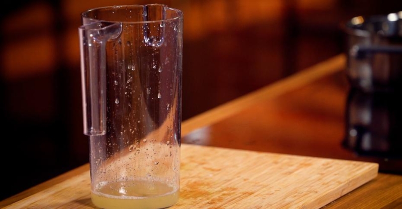 Сибас с зелёным пюре и соусом