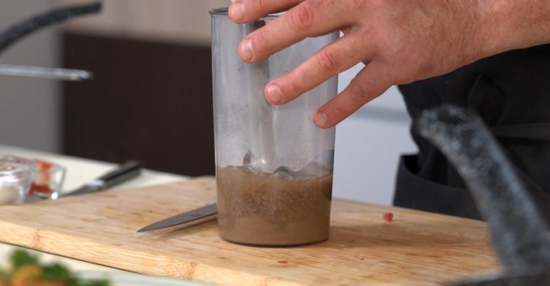 Паста с говядиной в коричневом соусе