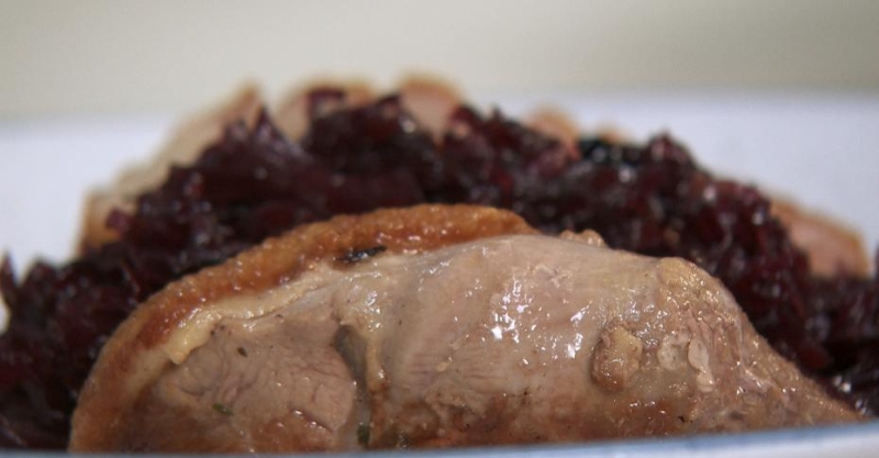 Утка с краснокочанной капустой