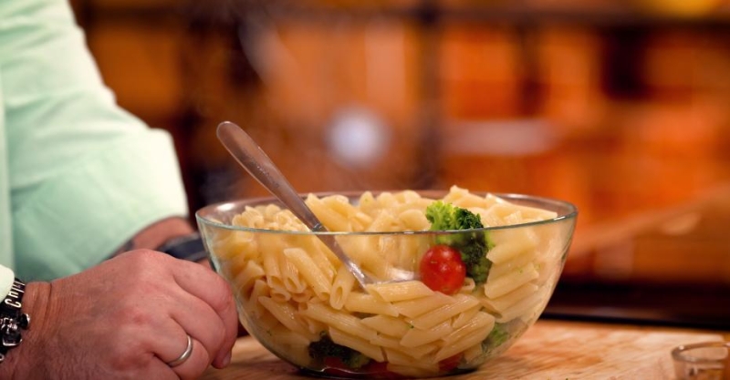 Запеканка с пастой и красной рыбой