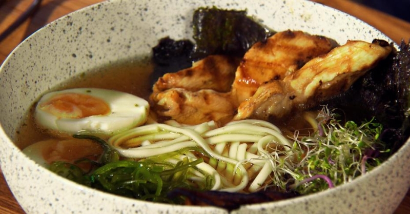 Рамен с грибами эрингами